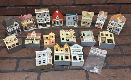 Lot hallmark keepsake - of, 17