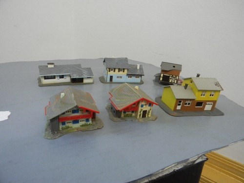 Scale building lot houses - lot,